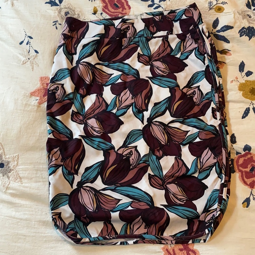 High Waisted Floral Pencil Skirt